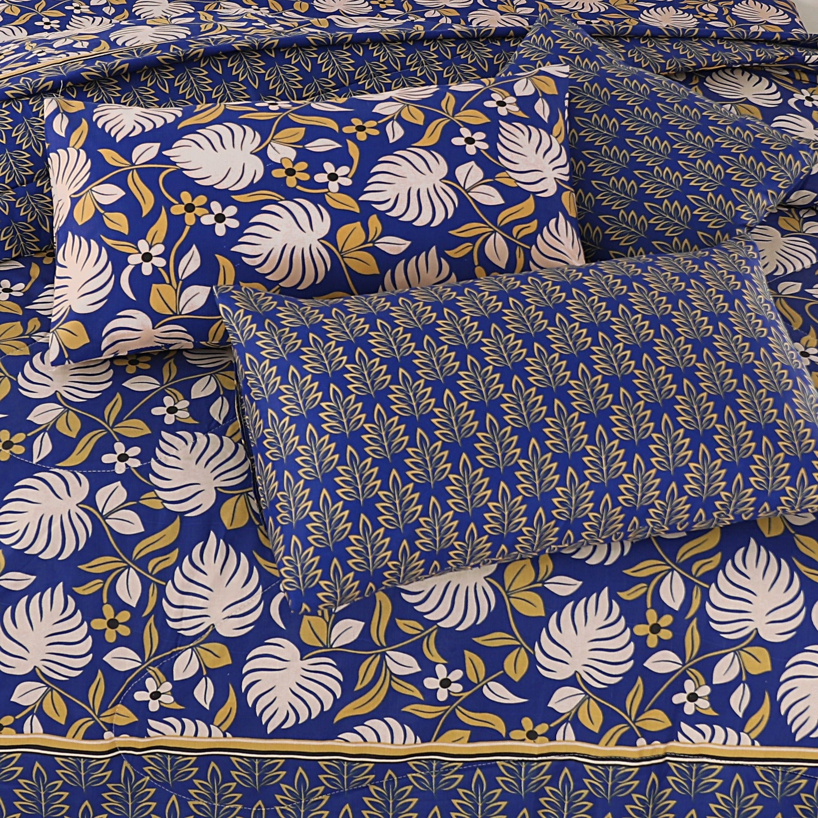 7 Pcs Comforter Set DZ-84 ( light weight filling )