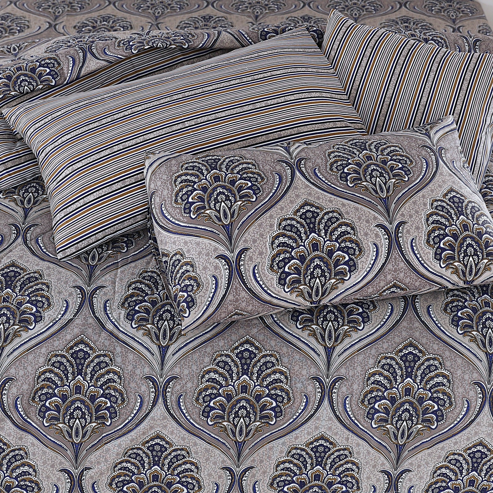 7 Pcs Comforter Set DZ-81 ( light weight filling )